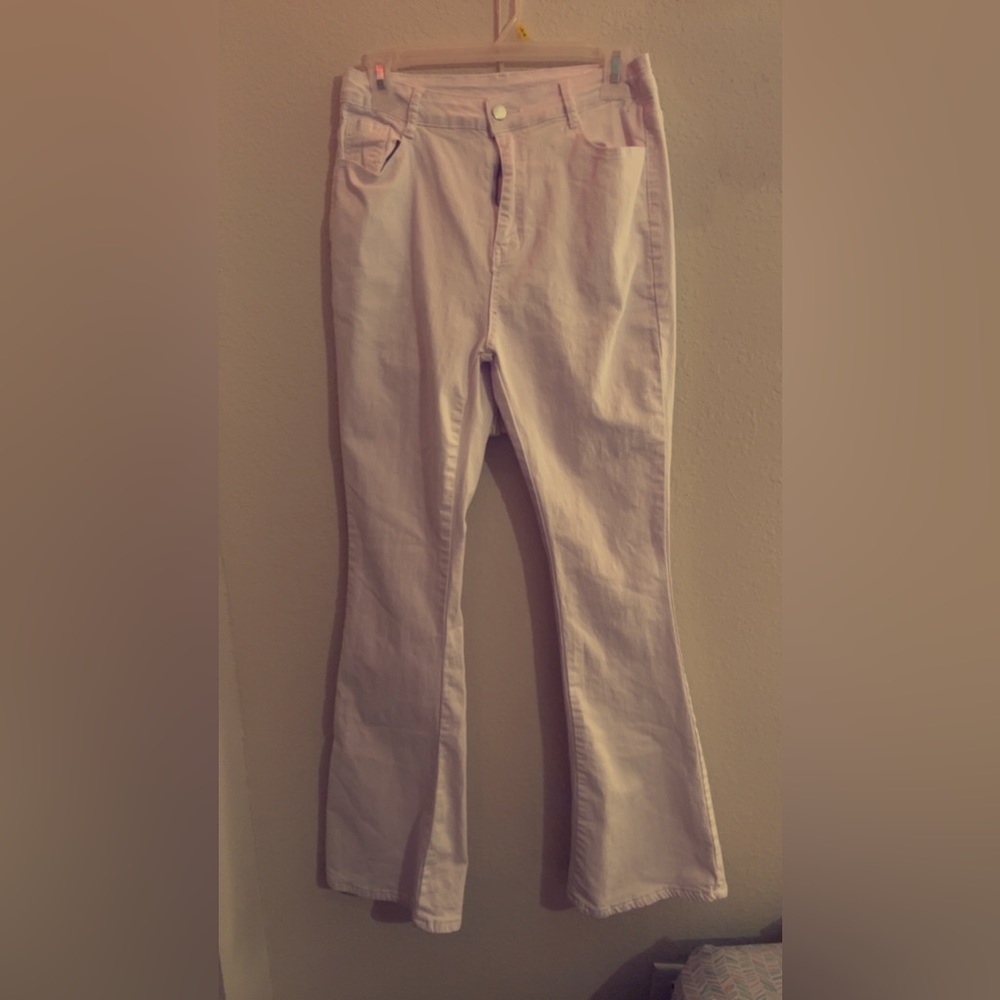 white boot cut jeans,size L